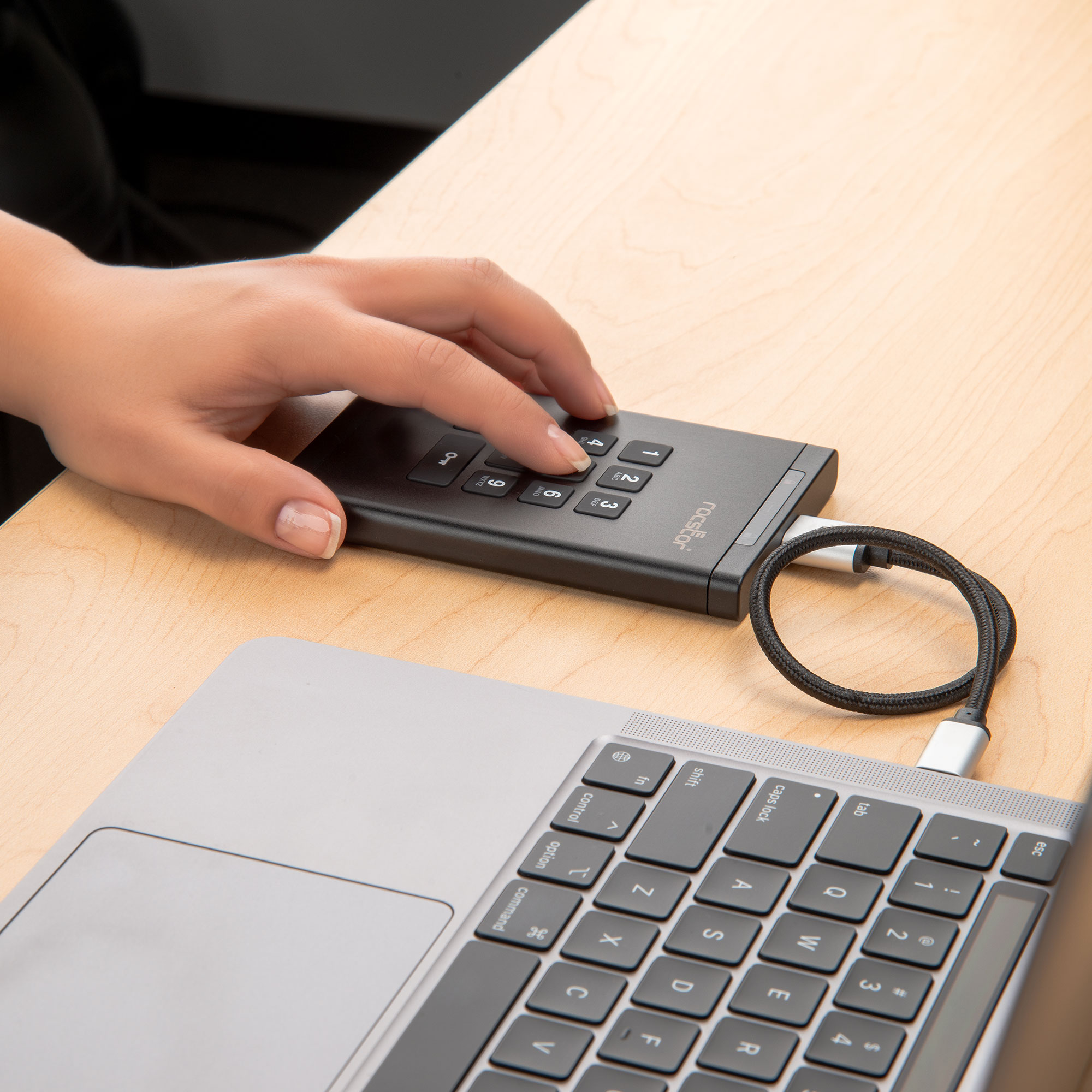 DataSecure-EX20-Portable-Encrypted-Drive-12.jpg