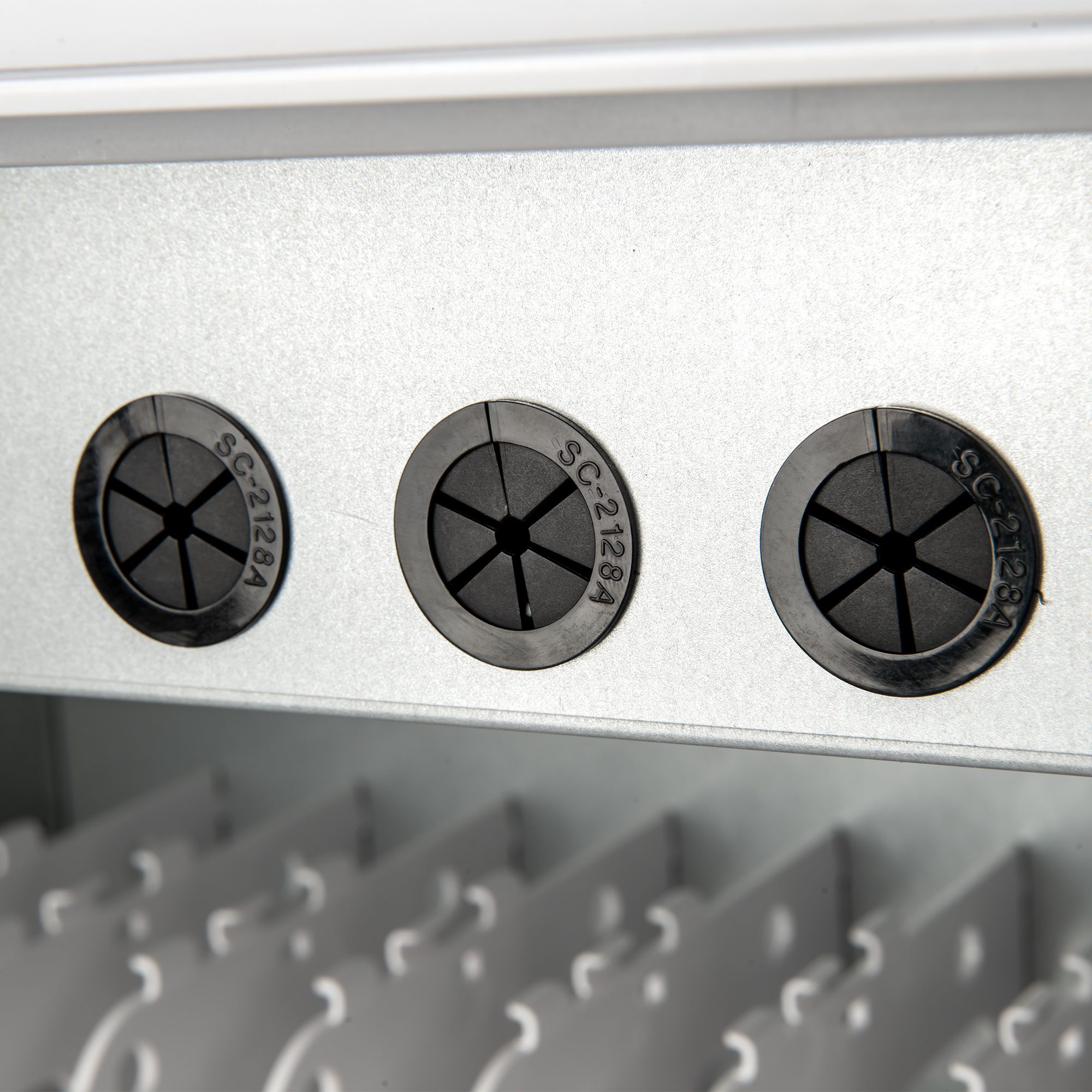 Rocstor-Volt-C14-Charging-Station14.jpg