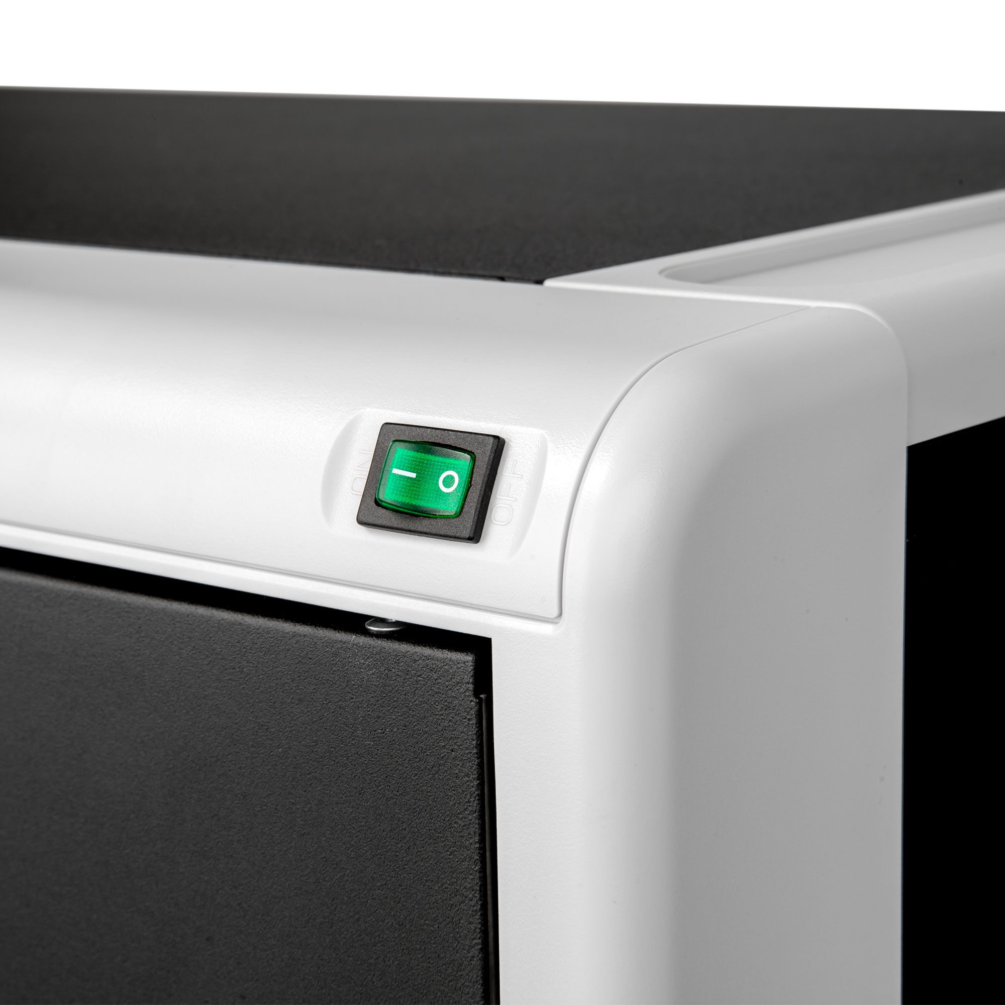 Rocstor-Volt-C14-Charging-Station15.jpg