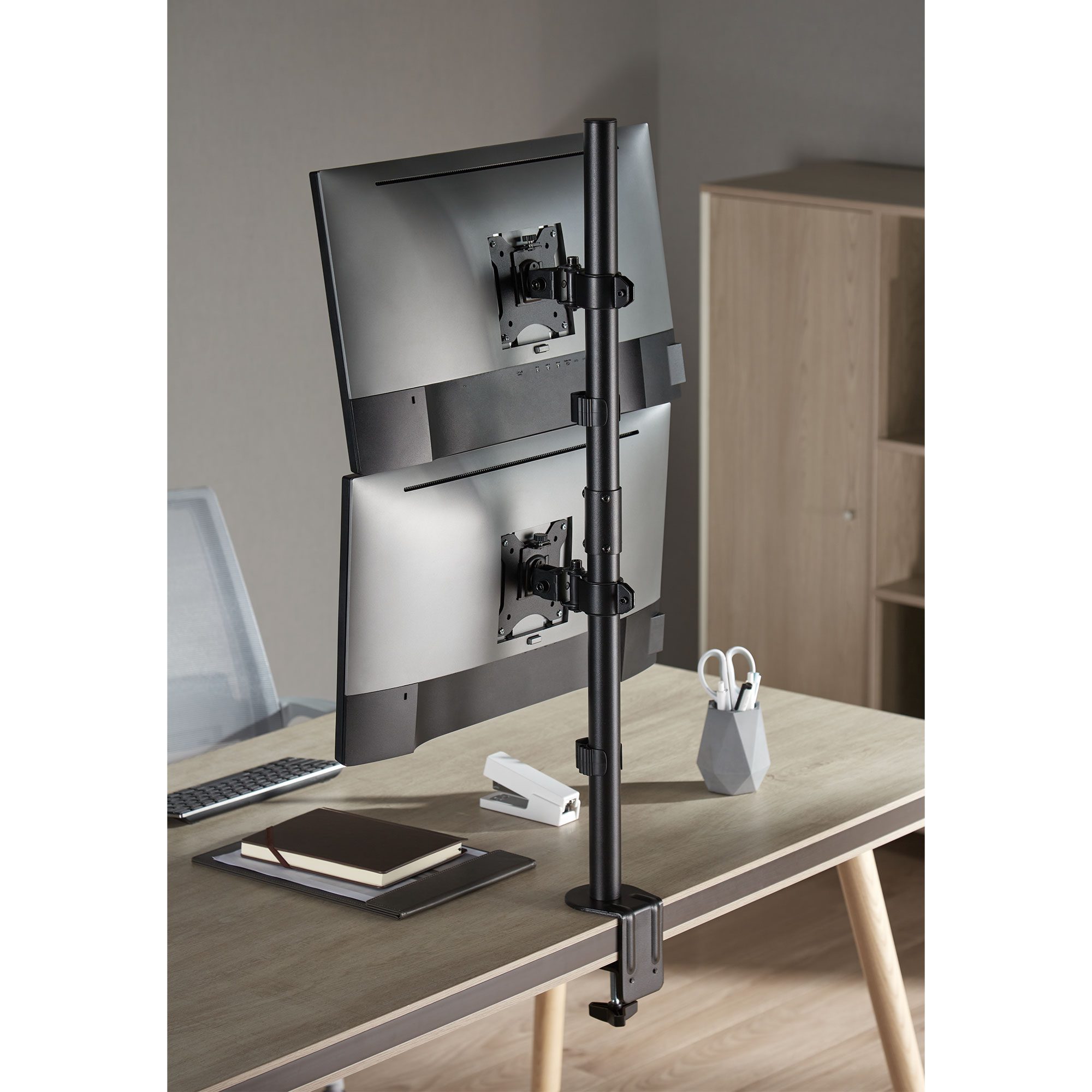 Y10N008-B1-ErgoReach-EP6-Premium-Dual-Screen-Monitor-Mount-C-Clamp-Grommet10.jpg
