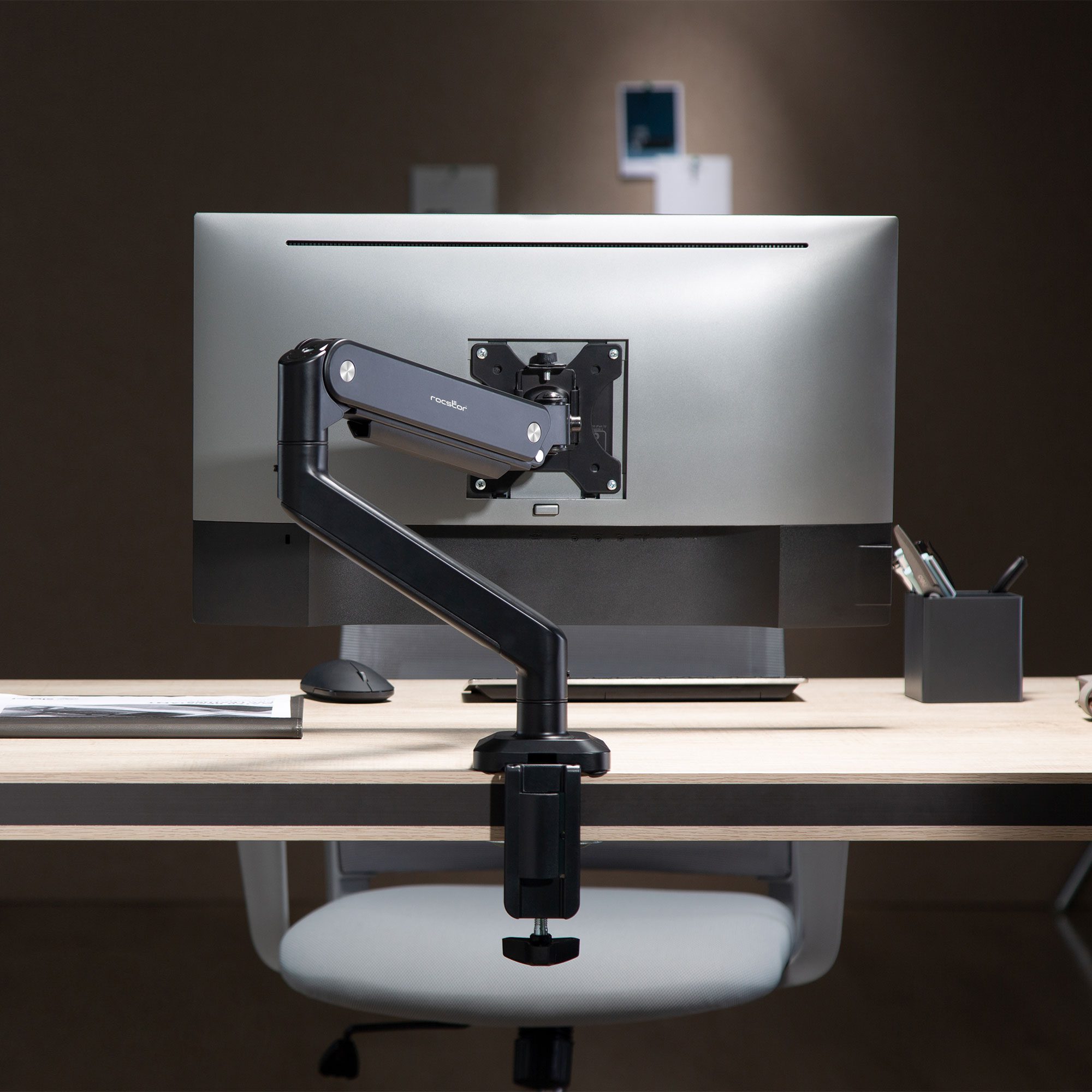 Y10N010-B1-ErgoReach-ED1-Premium-Single-Monitor-Arm-C-Clamp-Grommet14.jpg