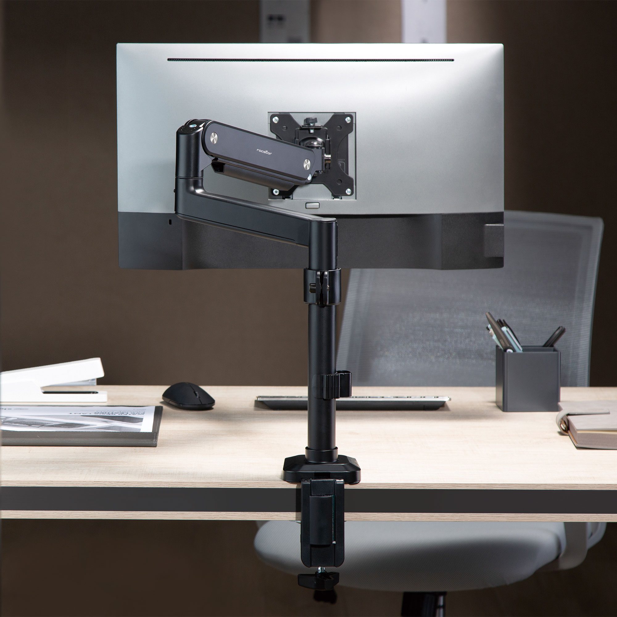Y10N011-B1-ErgoReach-EP8-Premium-Single-Ergonomic-Monitor-Pole-Mount-Arm11.jpg