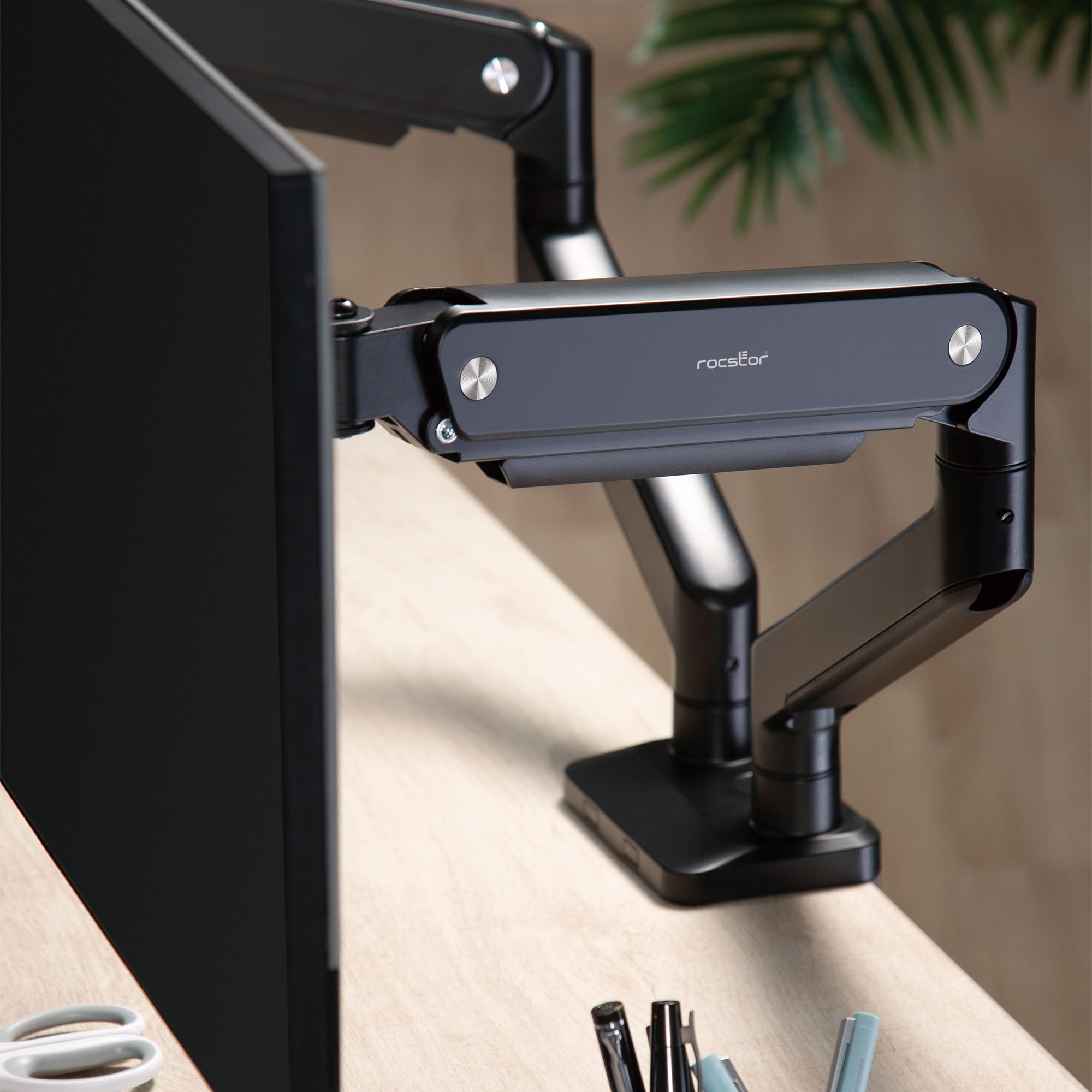 Y10N012-B1-ErgoReach-ED2-Premium-Dual-Ergonomic-Monitor-Arm-C-Clamp-Grommet8.jpg