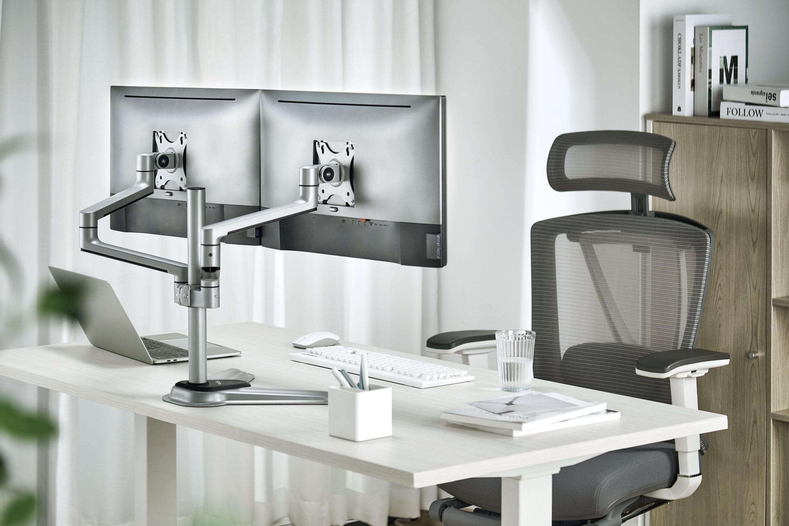 Y10N017-S1-ErgoReach-EP11-Premium-Aluminum-Dual-Screen-Monitor-Stand9-scaled-1.jpg