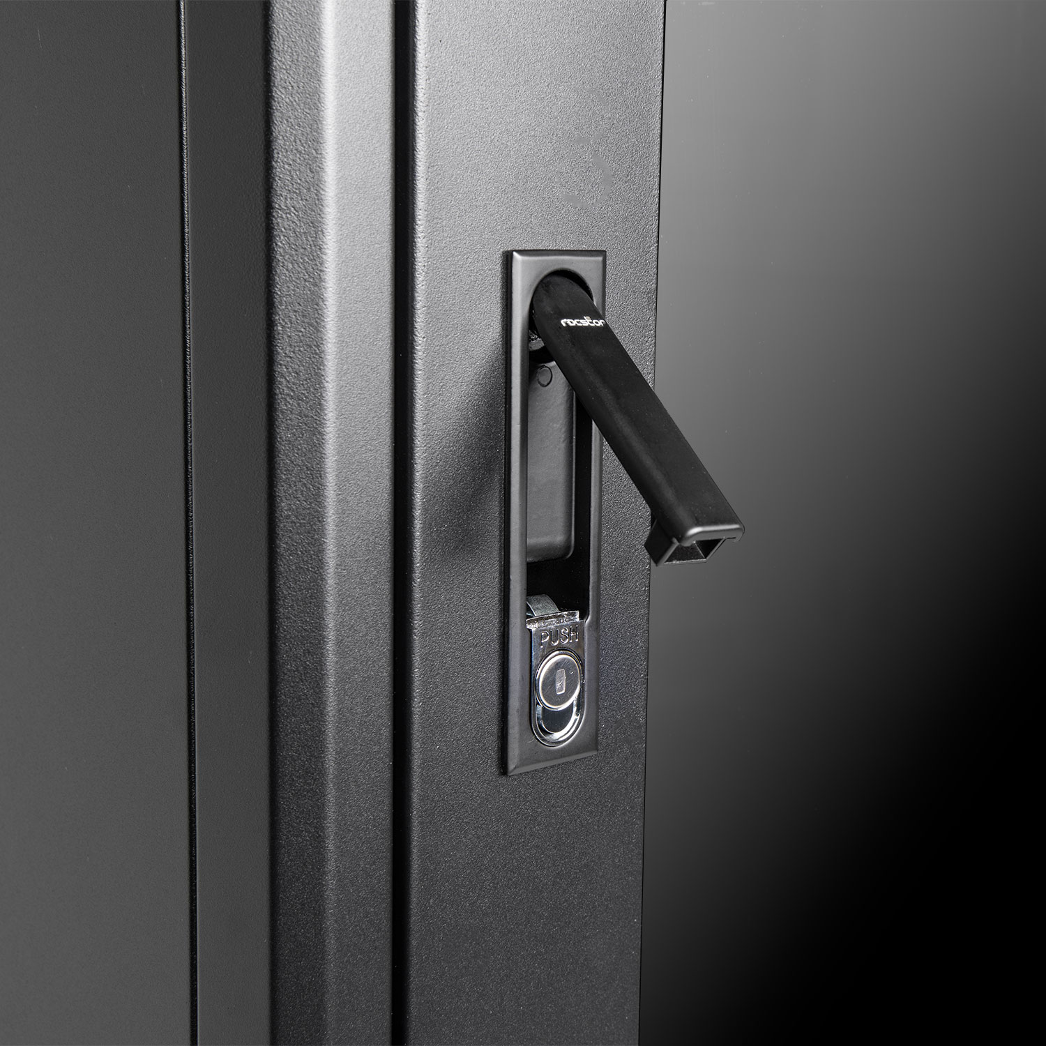 Y10E095-B3 32U Rack 18