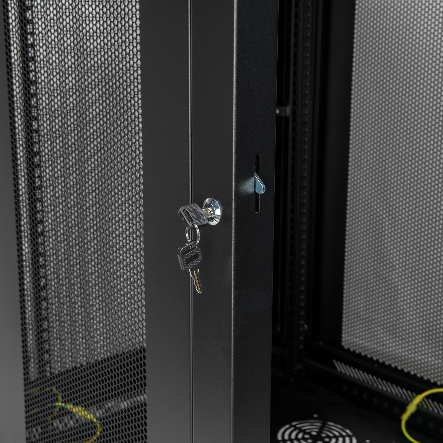 Y10E092-B1 15U Wall Rack16